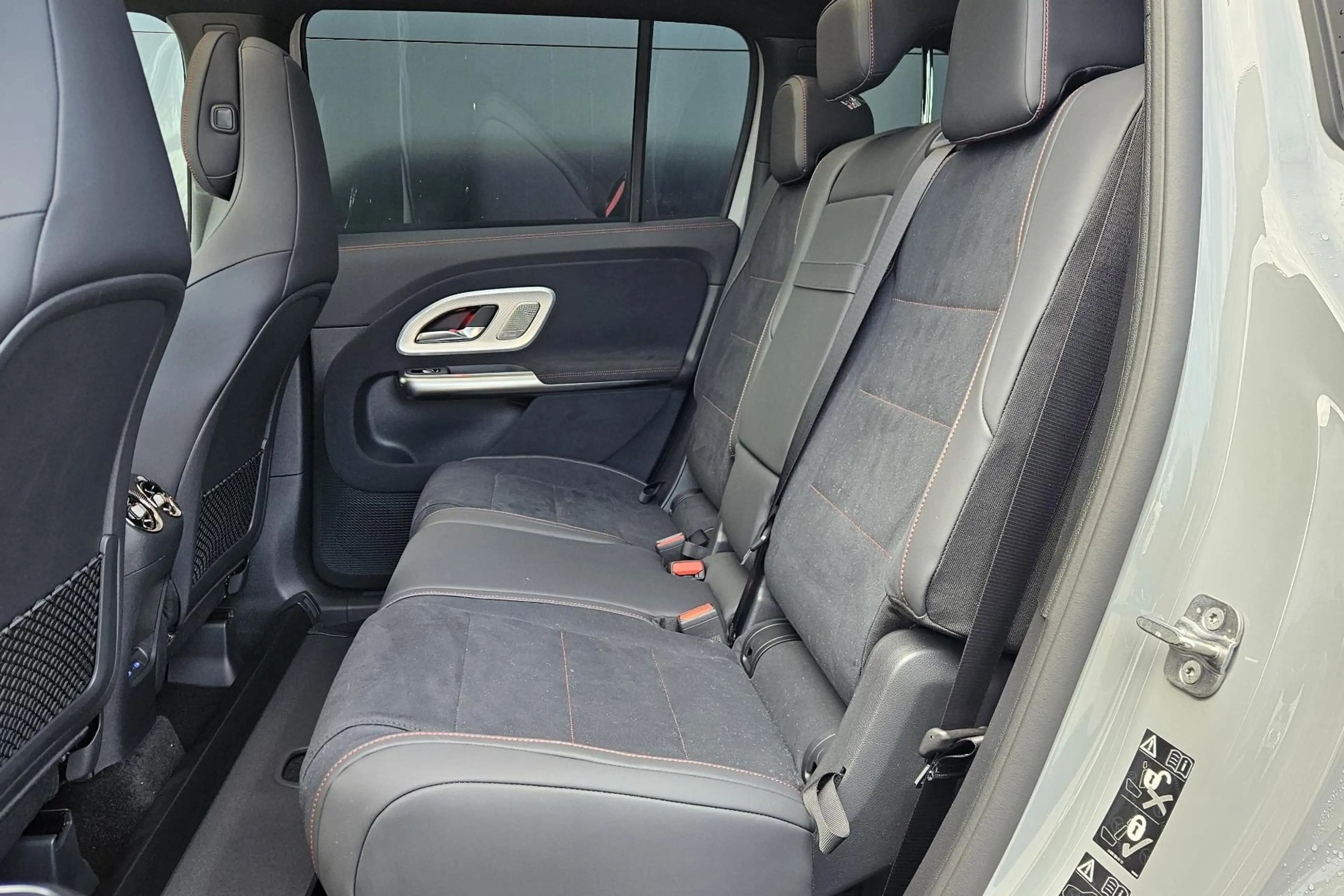 Mercedes-Benz GLB 200 GLB Automaat Business Solution AMG 7-Persoons | MA — photo 5