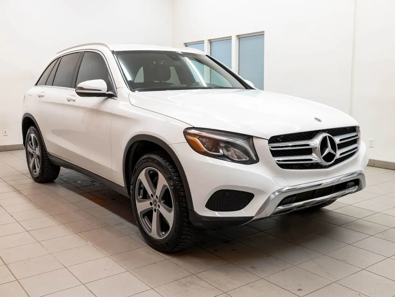 Mercedes-Benz GLC снимка Mercedes-Benz GLC