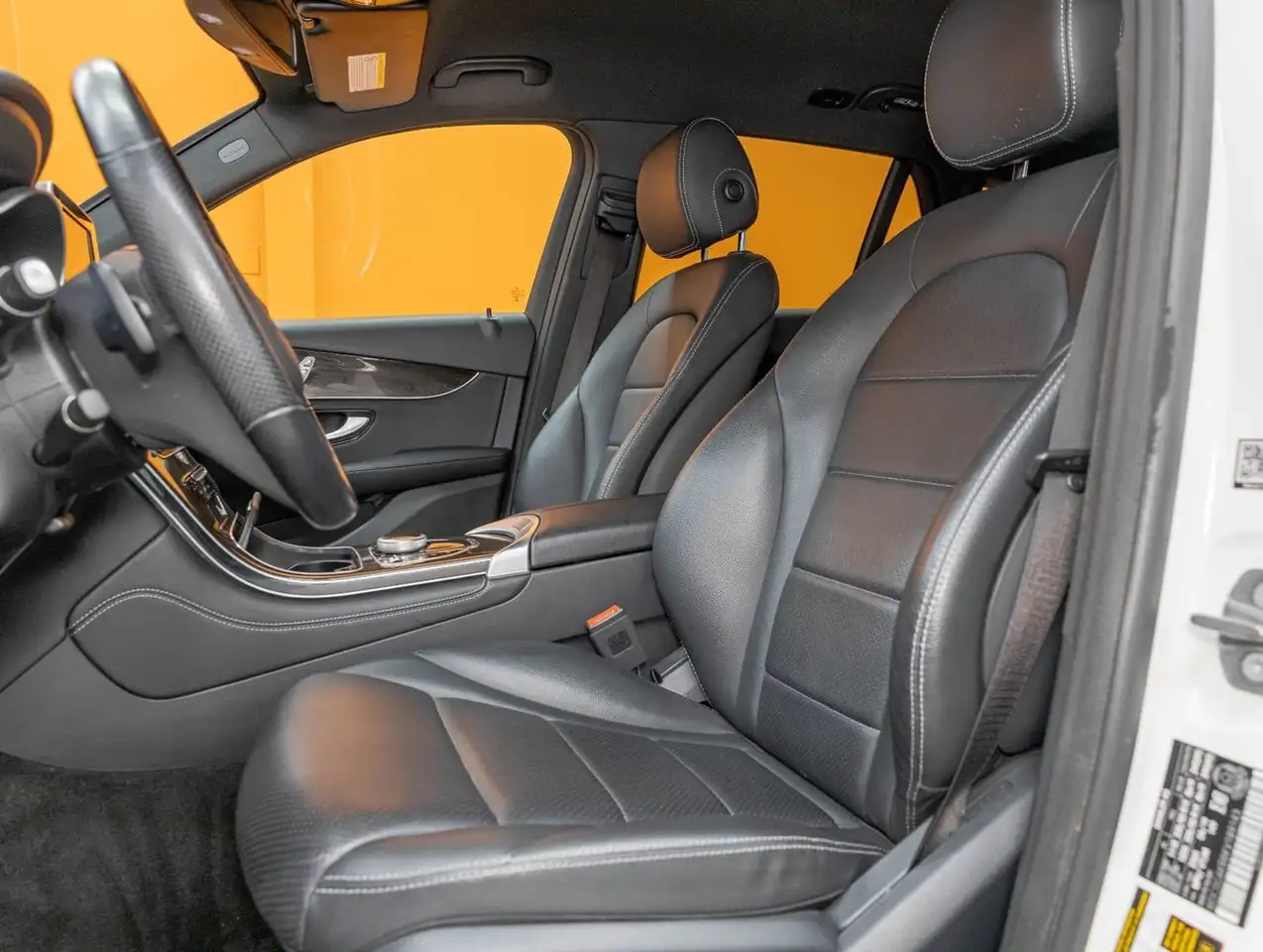 Mercedes-Benz GLC снимка Mercedes-Benz GLC
