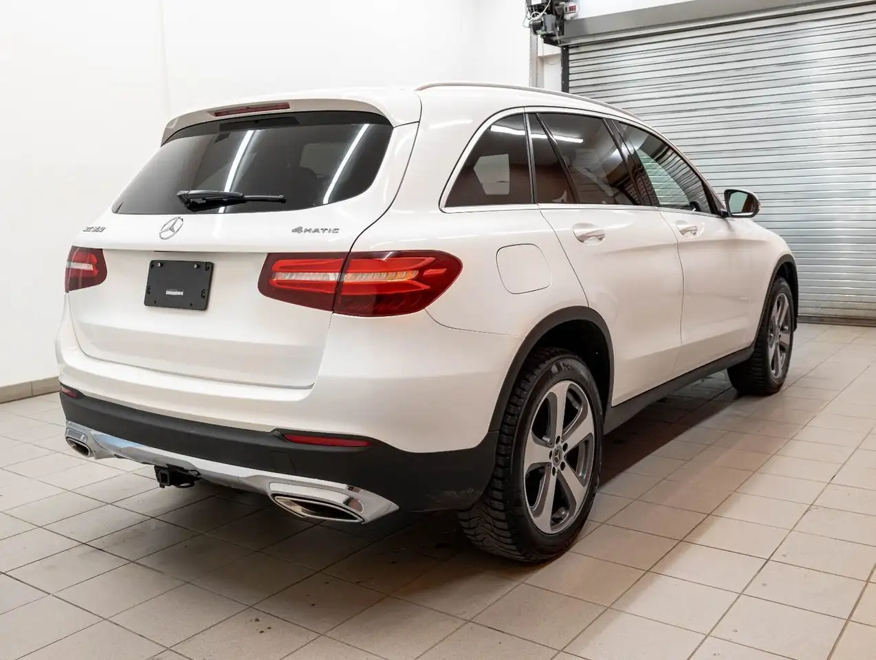 Mercedes-Benz GLC снимка Mercedes-Benz GLC