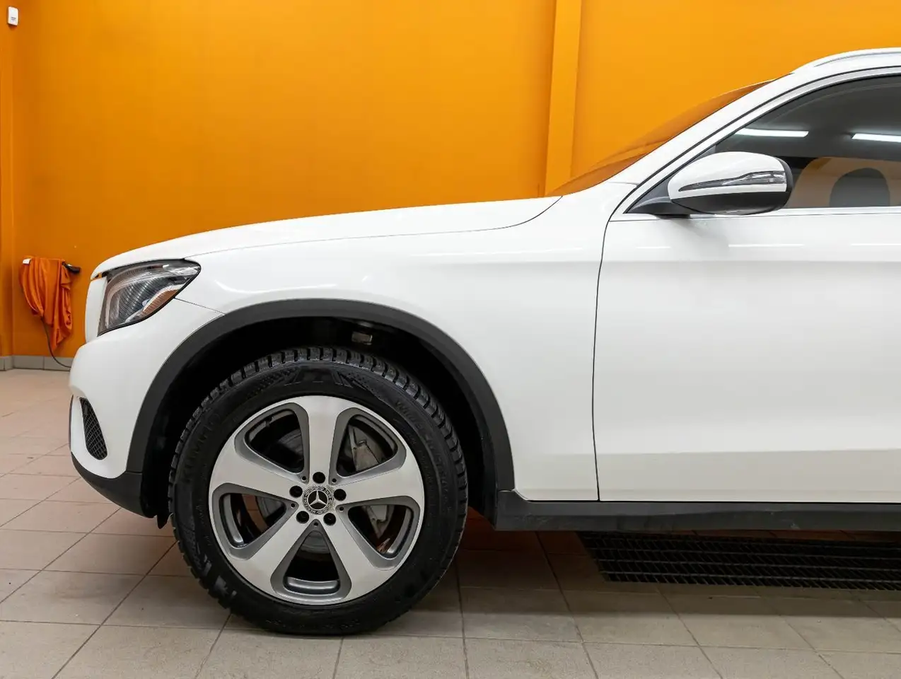 Mercedes-Benz GLC снимка Mercedes-Benz GLC