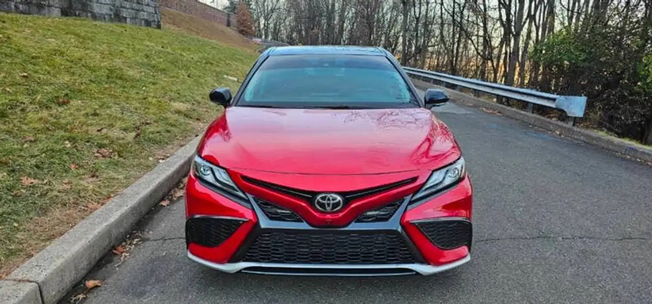 Toyota Camry снимка Toyota Camry