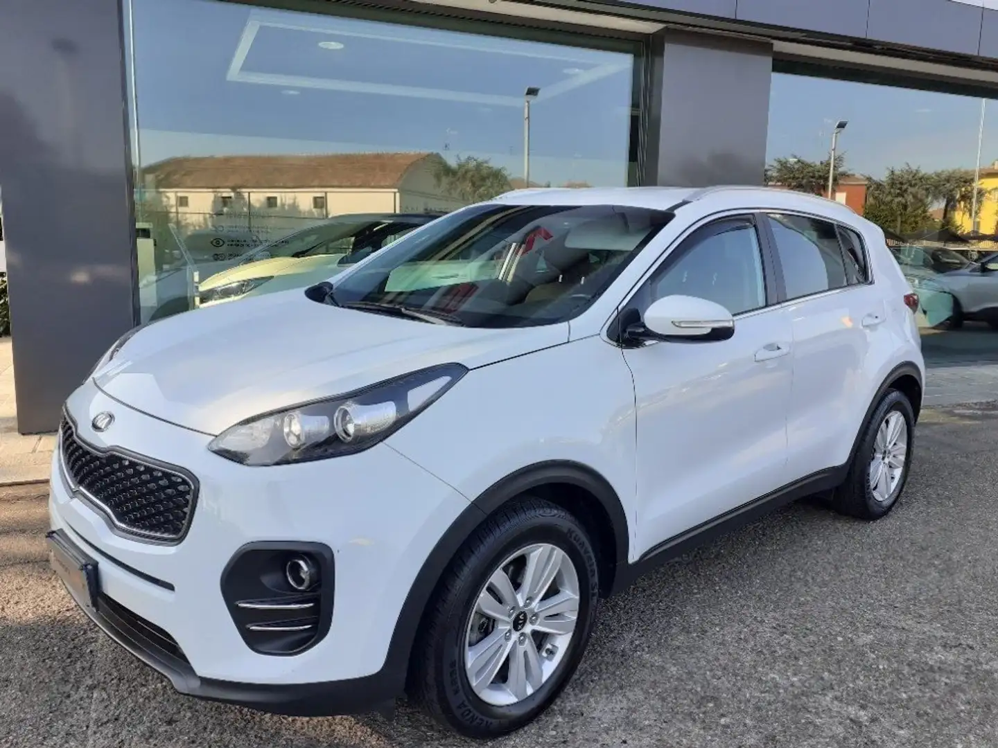 Kia Sportage 1.7 CRDI 2WD 1°PROP - GARANZIA- KM CERTIFICATI Bianco - 2