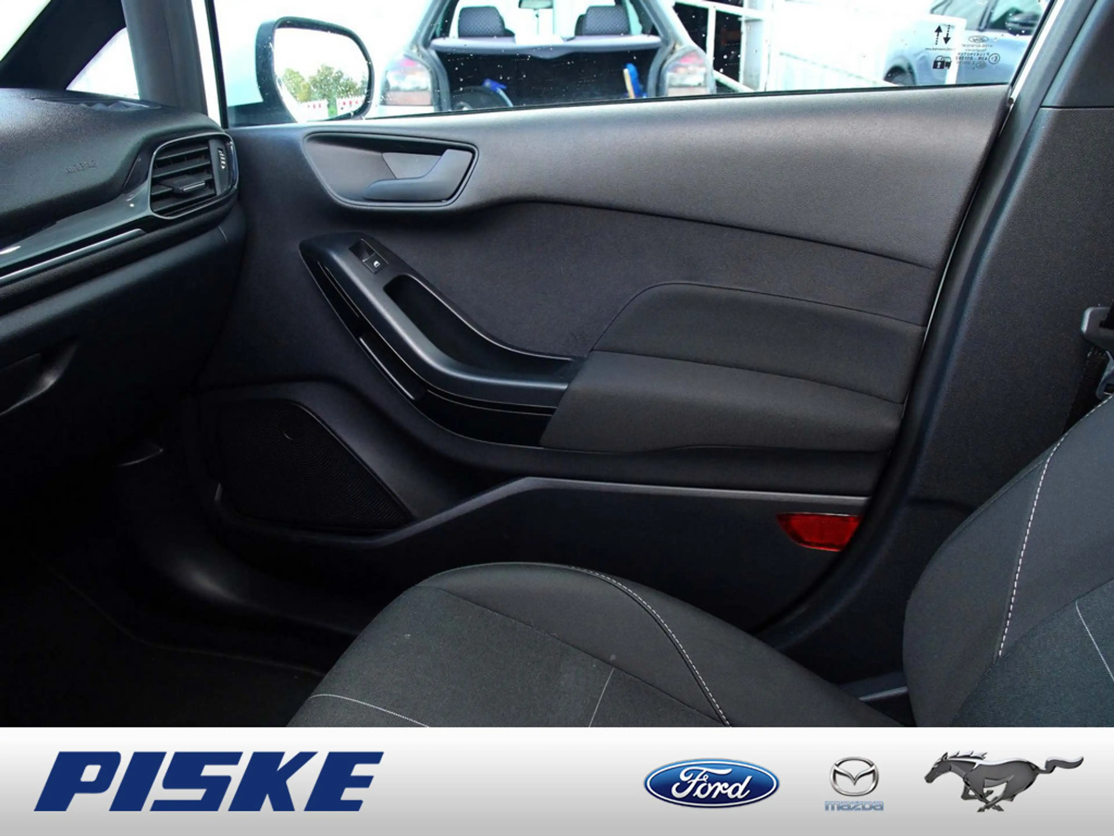 Ford Fiesta Cool&Connect 5-türer SYNC PDC SHZ — photo 12