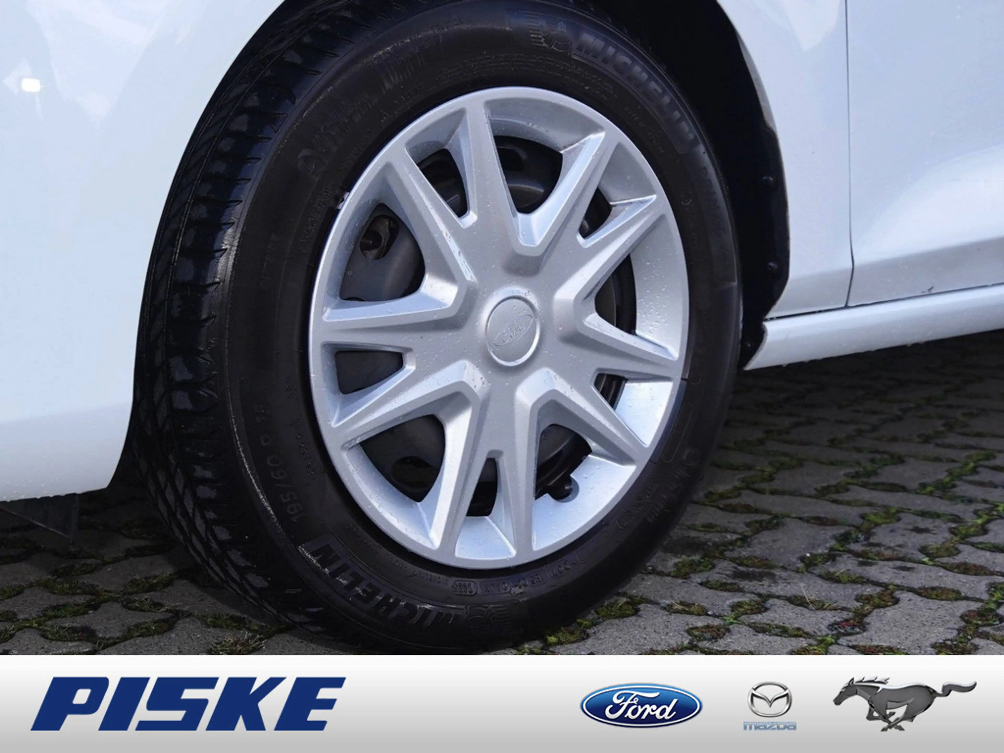 Ford Fiesta Cool&Connect 5-türer SYNC PDC SHZ — photo 5