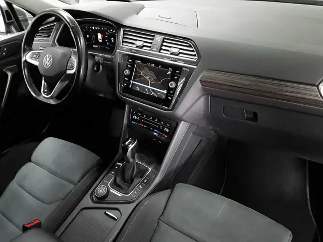 Volkswagen Tiguan view 9