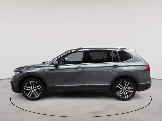 Volkswagen Tiguan view 6