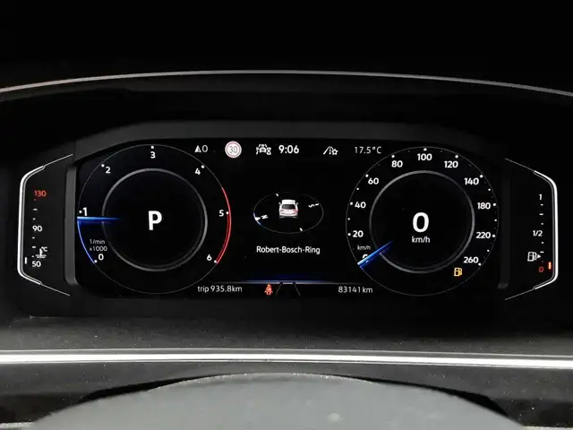 Volkswagen Tiguan view 11