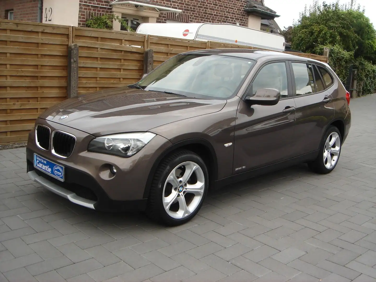 BMW X1 s-DRIVE+1.HAND+AUTOMATIK+LEDER+28100 KM+TOP ! Gris - 1
