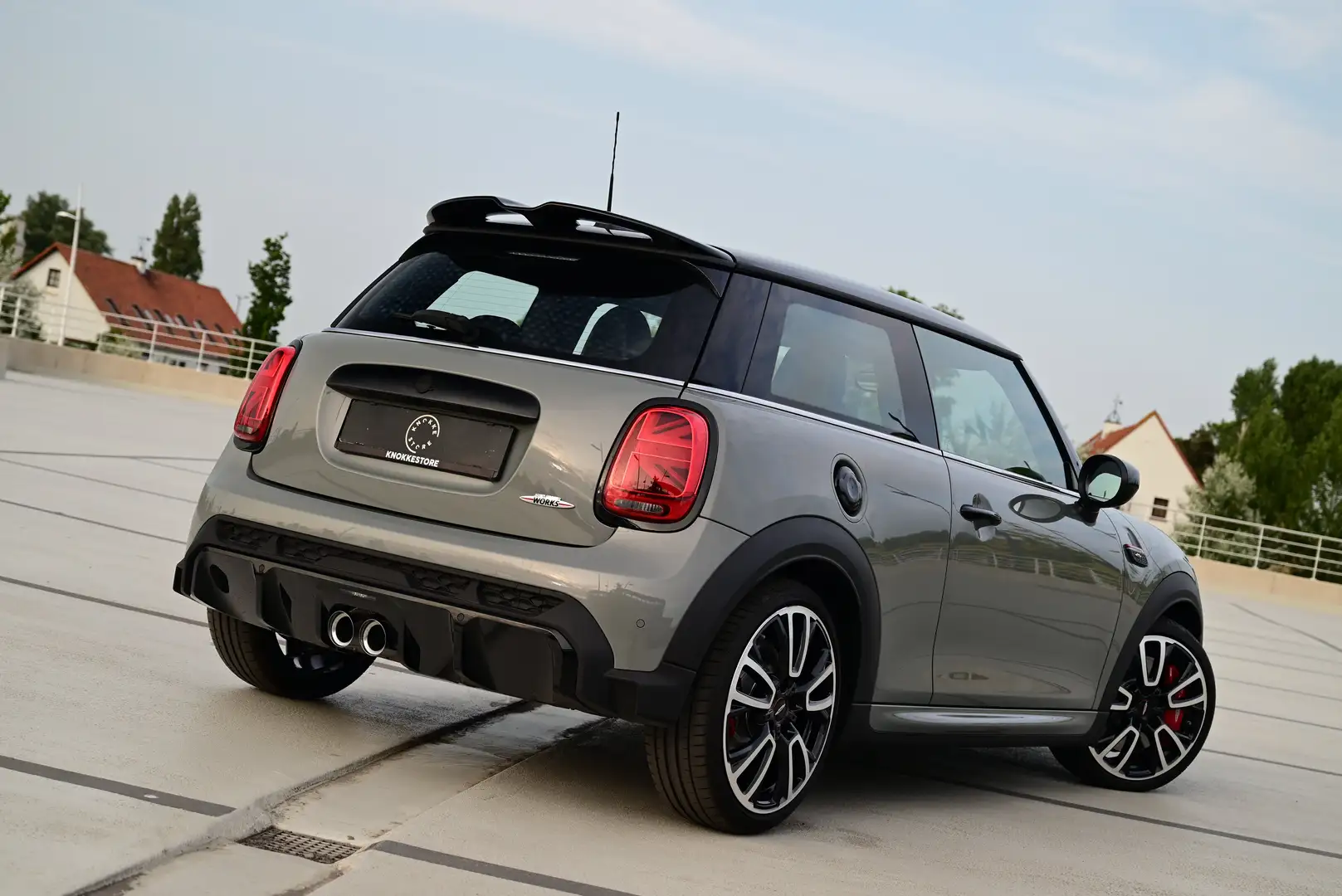 MINI John Cooper Works AUT / ADAP CRUISE / CARPLAY / LED / JCW SEATS Gris - 2