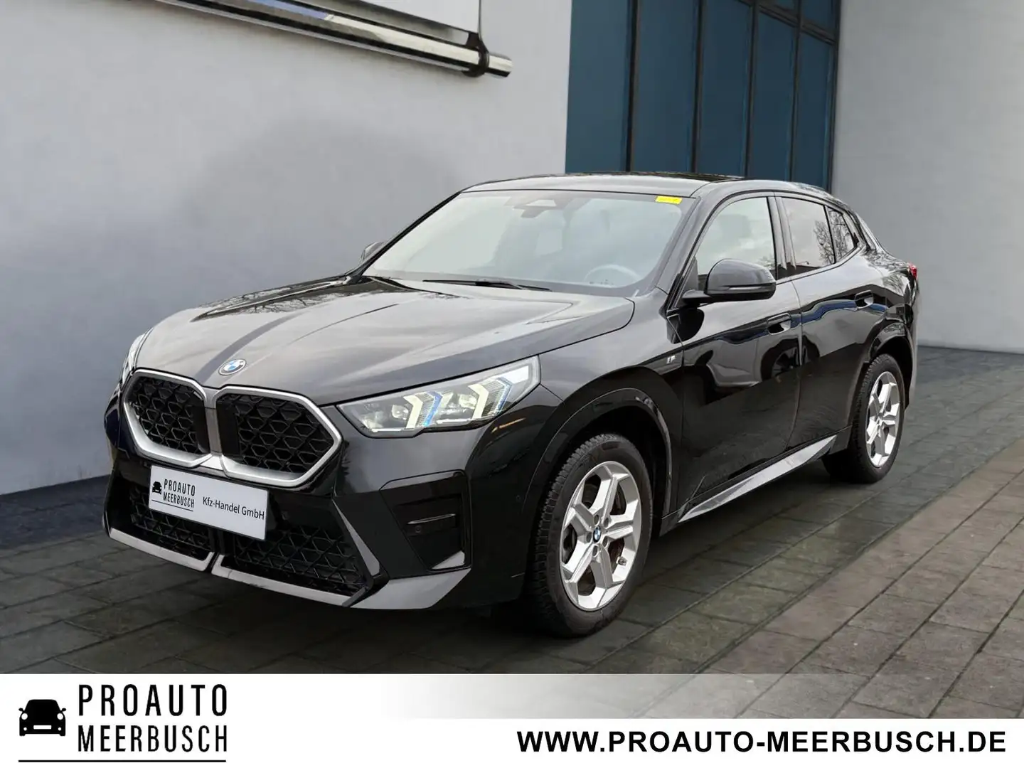 BMW X2 20i sDrive M Sport AHK/MMRY/H&K/PRKASSIST/PANO Schwarz - 1