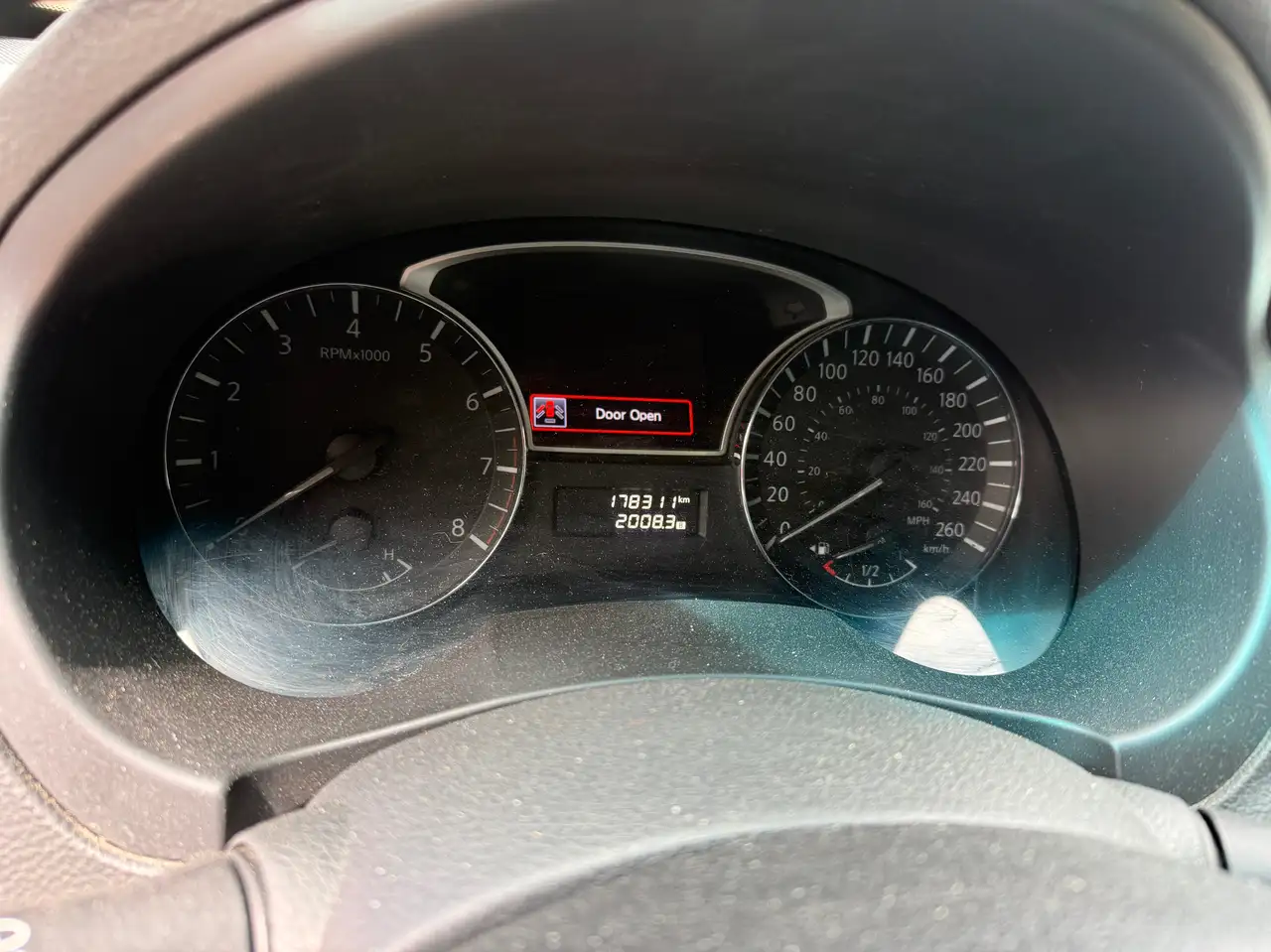 Nissan Altima снимка Nissan Altima