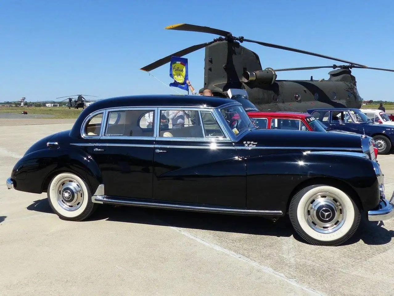 Mercedes-Benz 300, foto 2