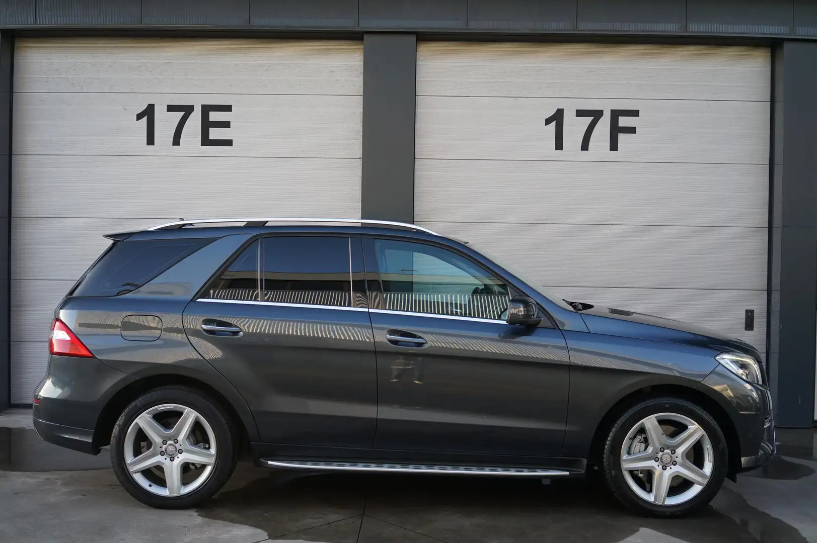 Mercedes-Benz ML 350 M-klasse AMG Grau - 2