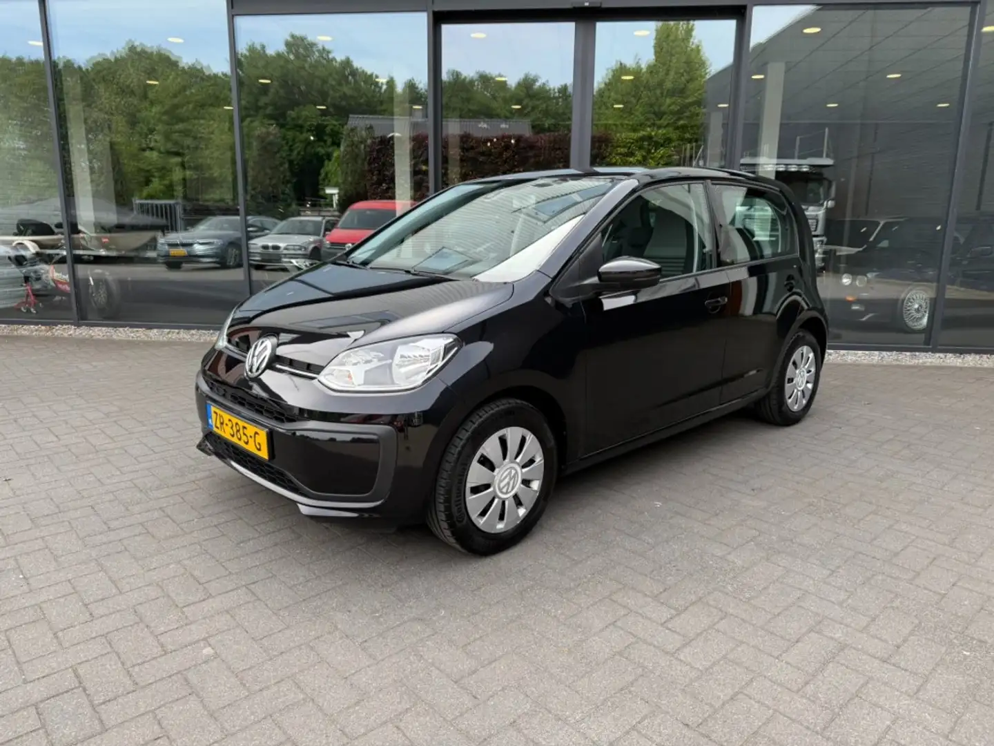 Volkswagen up! 1.0 BMT MOVE UP! 5-drs,1e Eig,Airco,Navi,Elekt Pak Schwarz - 1