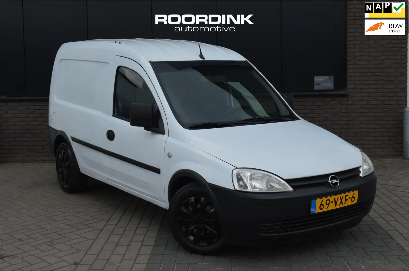 Opel Combo EXPORT. Defect. Motor slaat niet aan. Wit - 1