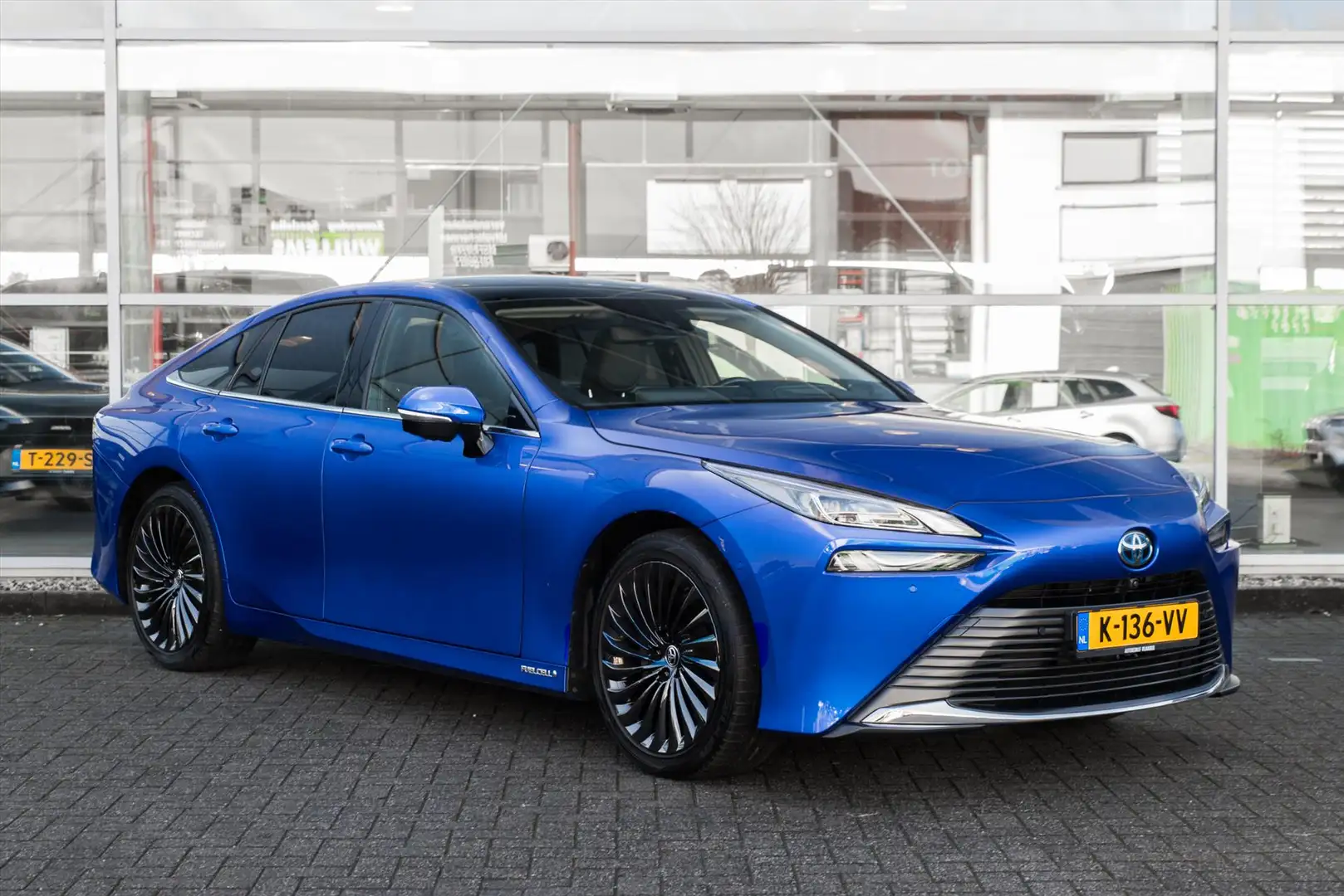 Toyota Mirai FCV 182pk CVT Prestige Niebieski - 2