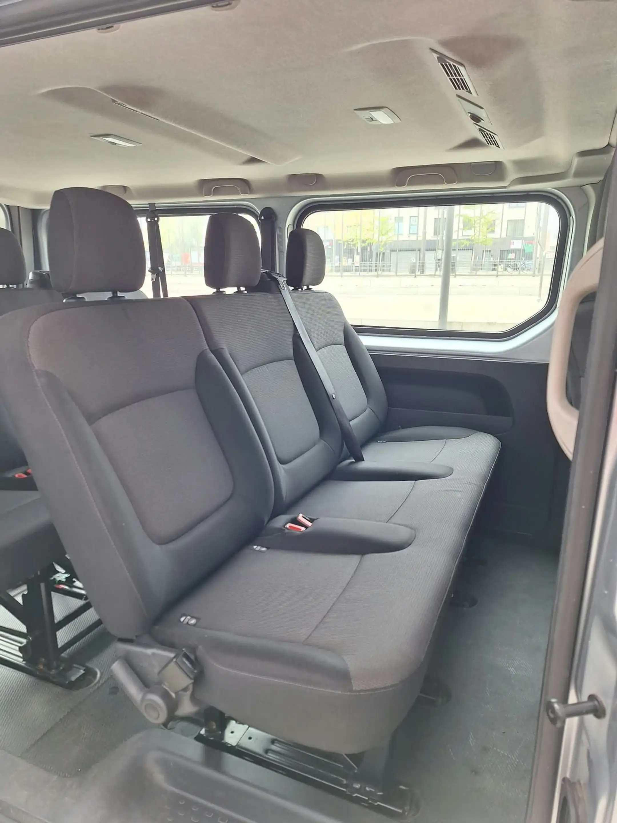 Renault Trafic Zen Energy 2.0 diesel — photo 17