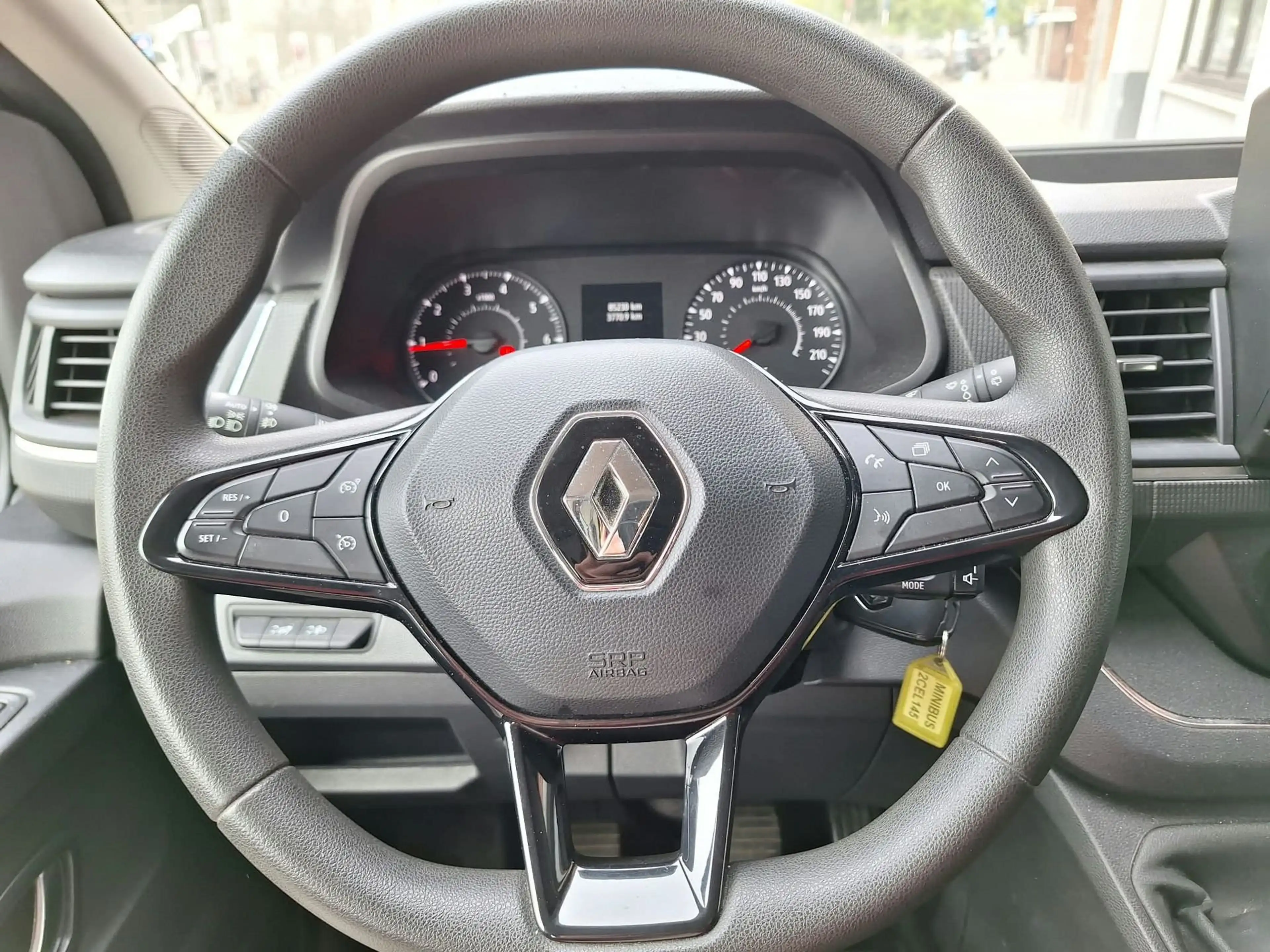 Renault Trafic Zen Energy 2.0 diesel — photo 37