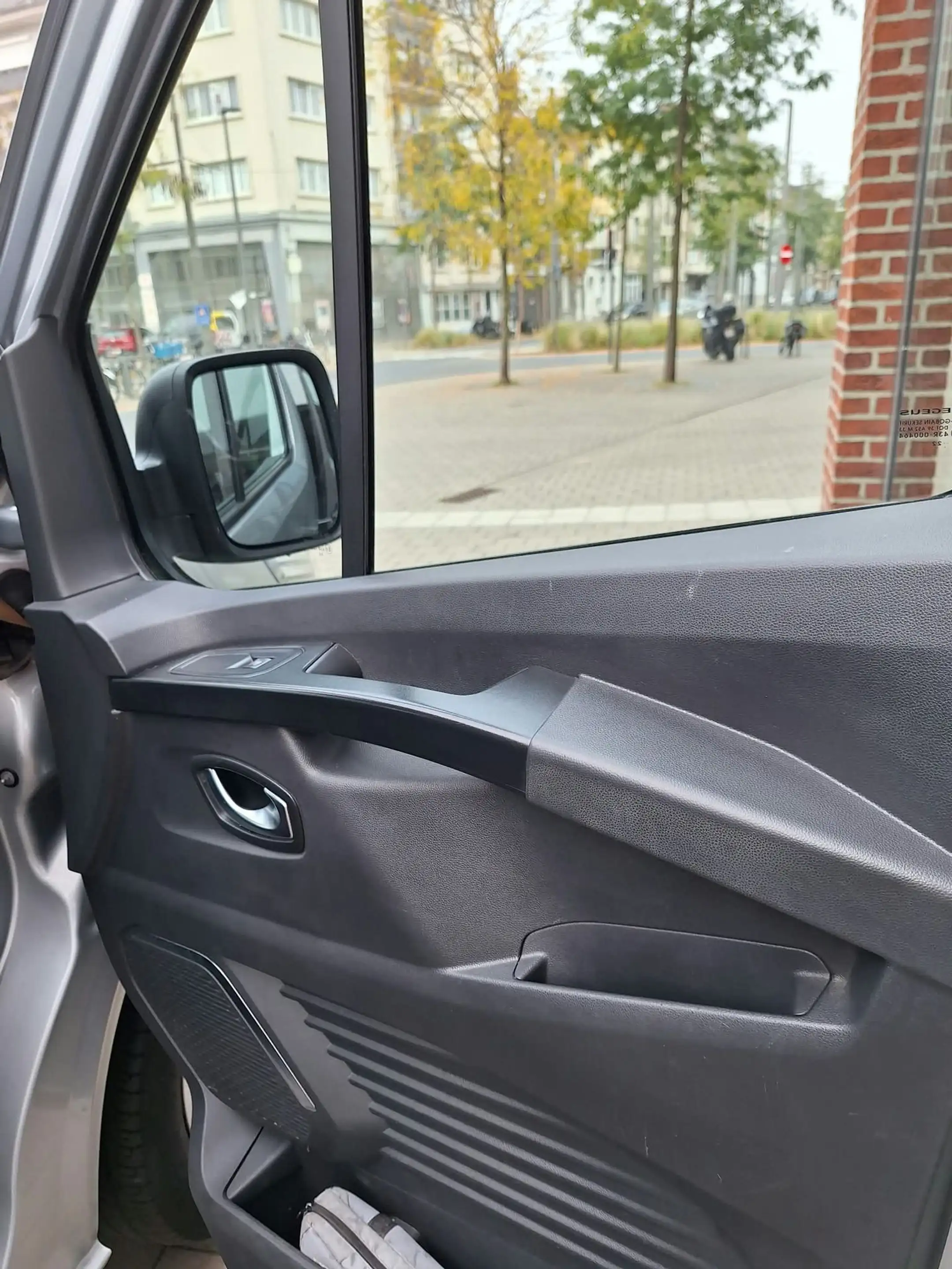 Renault Trafic Zen Energy 2.0 diesel — photo 23
