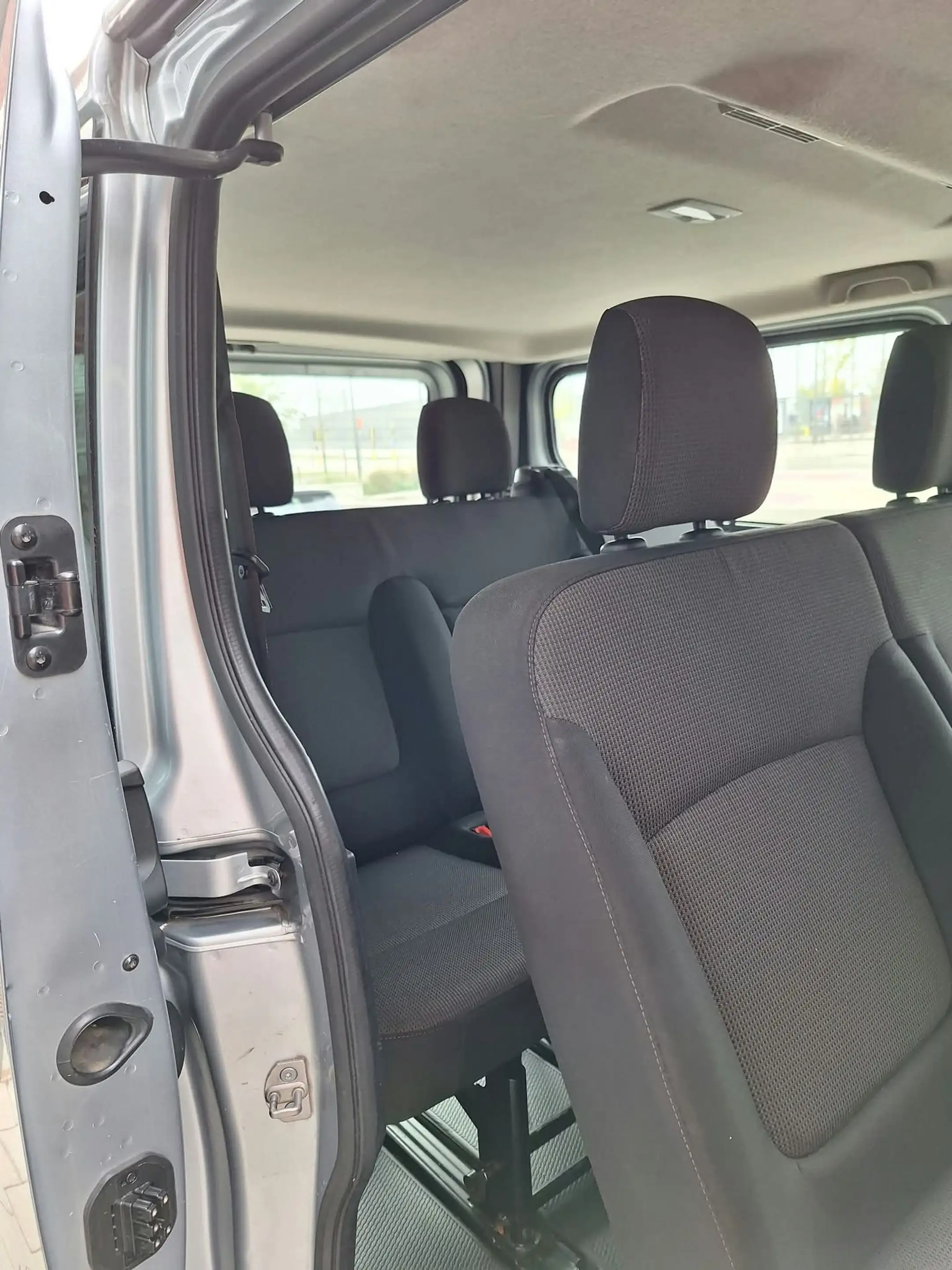 Renault Trafic Zen Energy 2.0 diesel — photo 16