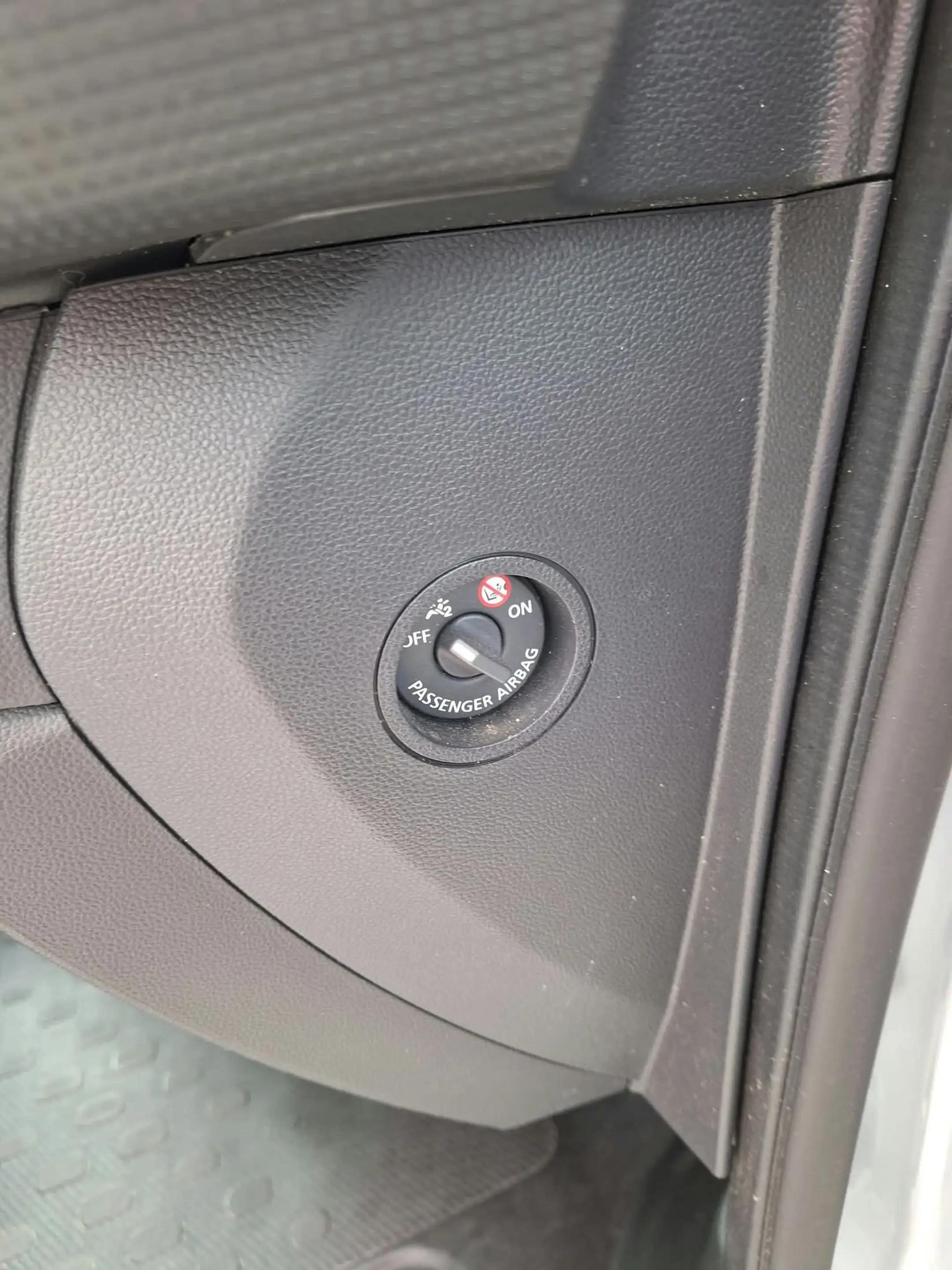 Renault Trafic Zen Energy 2.0 diesel — photo 24