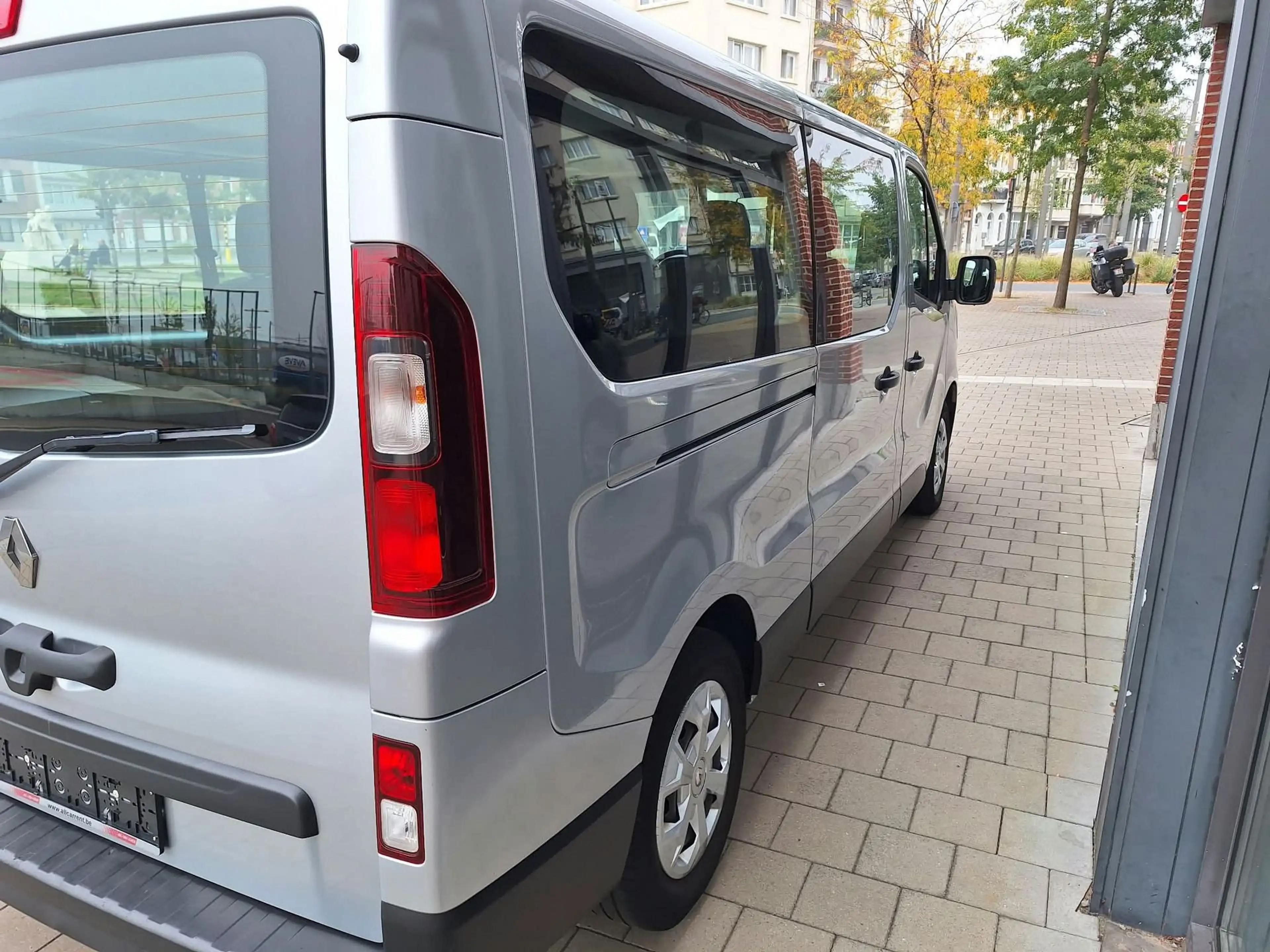 Renault Trafic Zen Energy 2.0 diesel — photo 12