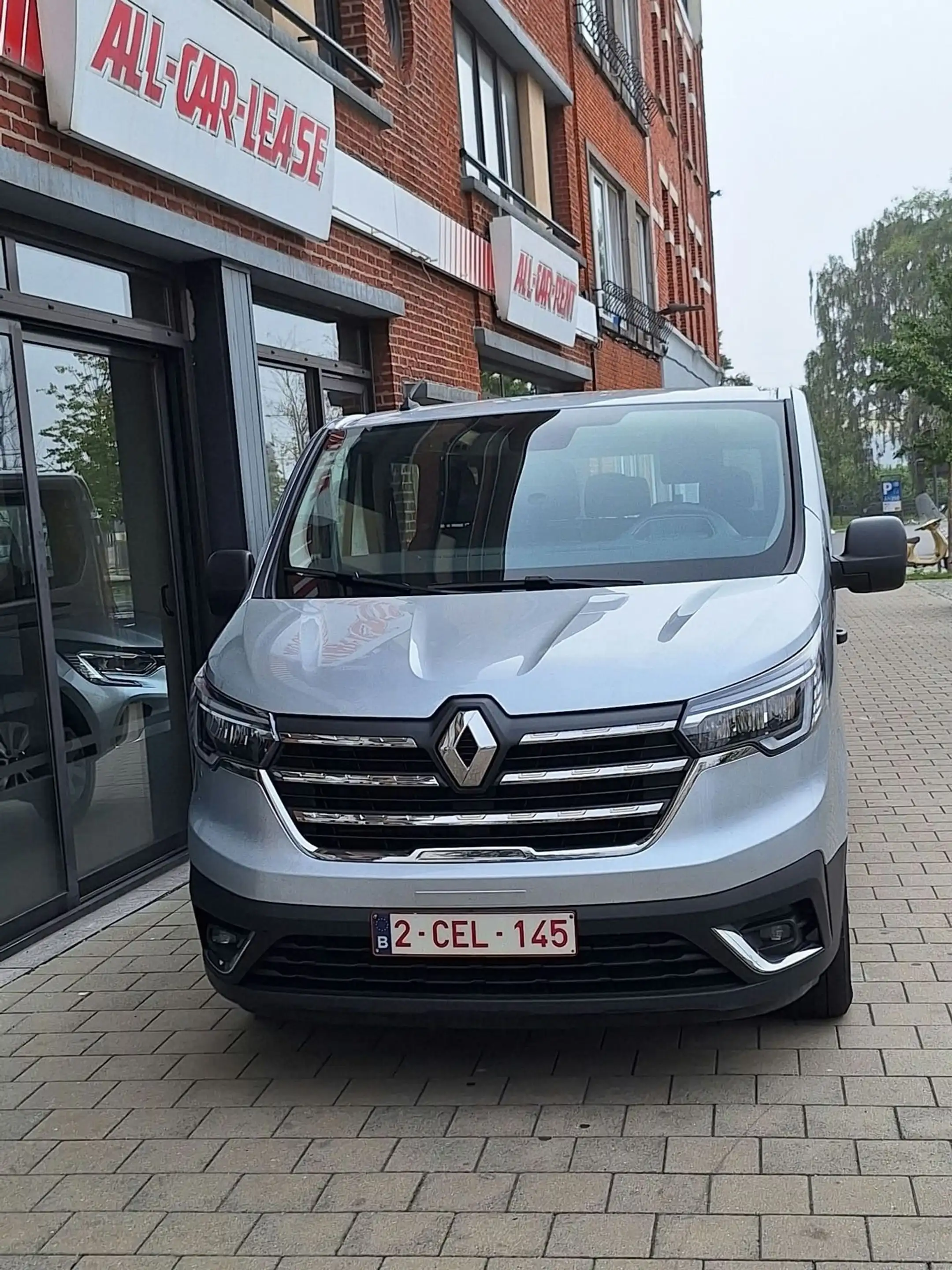 Renault Trafic Zen Energy 2.0 diesel — photo 2