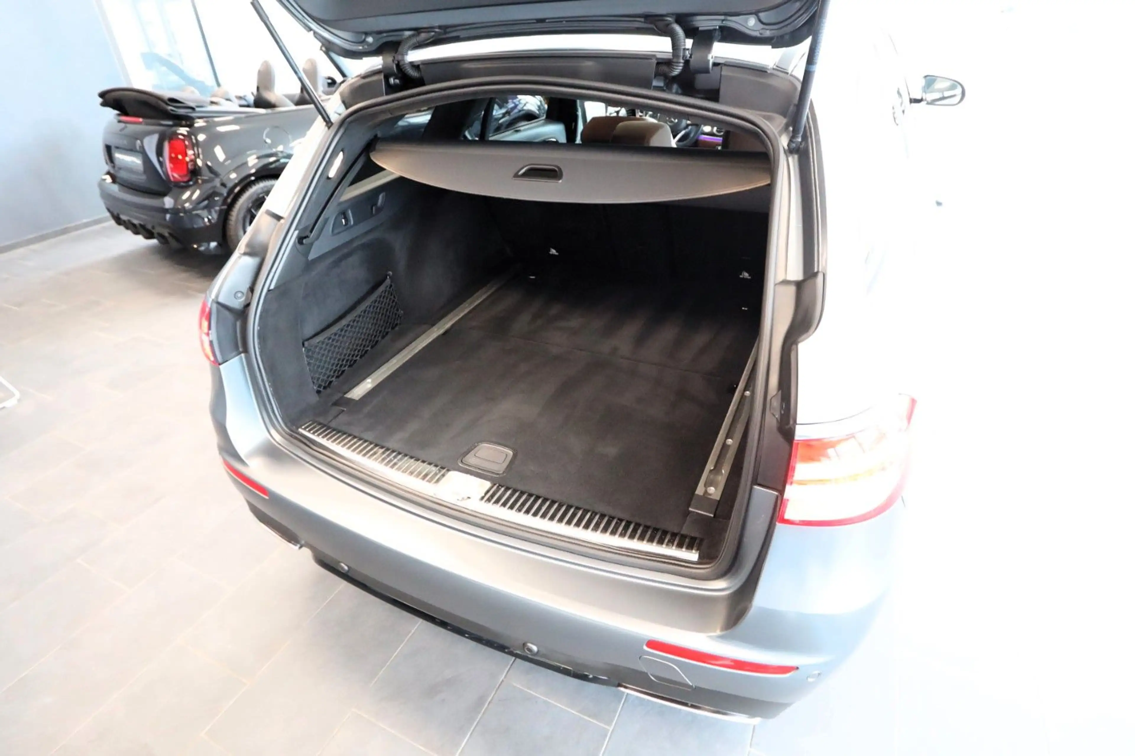 Mercedes-Benz E 400 T-Modell 4Matic AMG Burmester Softclose — photo 9