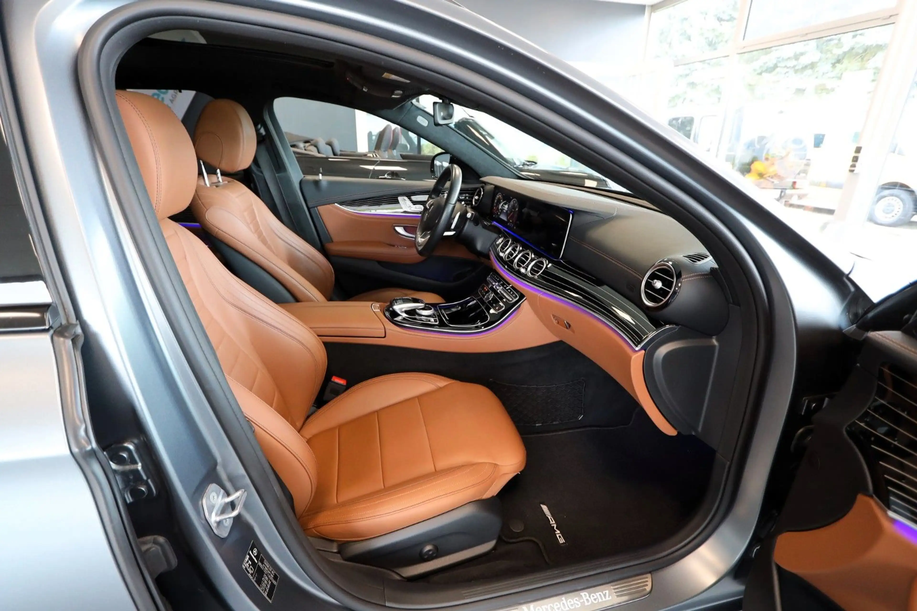 Mercedes-Benz E 400 T-Modell 4Matic AMG Burmester Softclose — photo 11