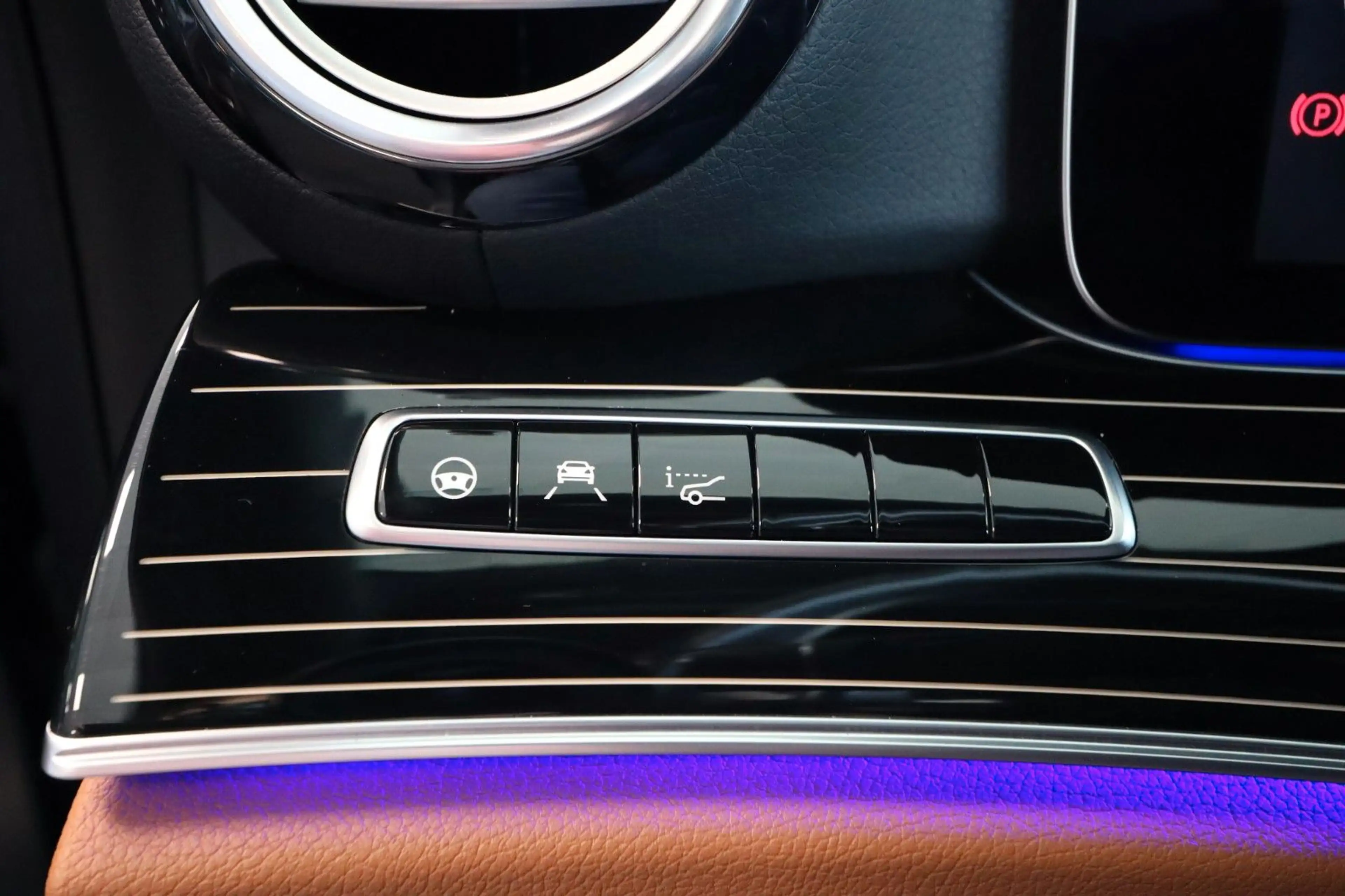 Mercedes-Benz E 400 T-Modell 4Matic AMG Burmester Softclose — photo 22