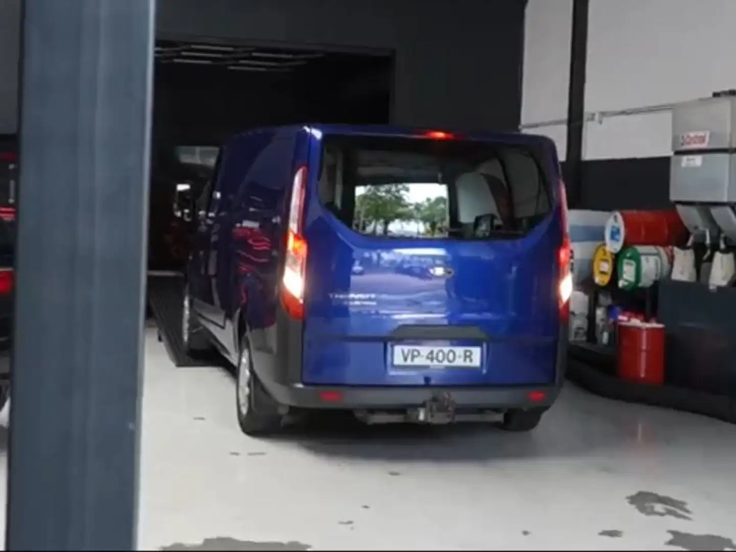 Ford Transit Custom Transit Custom L2H1 2,2 TDCi Trend Blau - 2