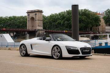 I V10 5.2 FSI SPYDER 525cv - BVM - sièges F1
