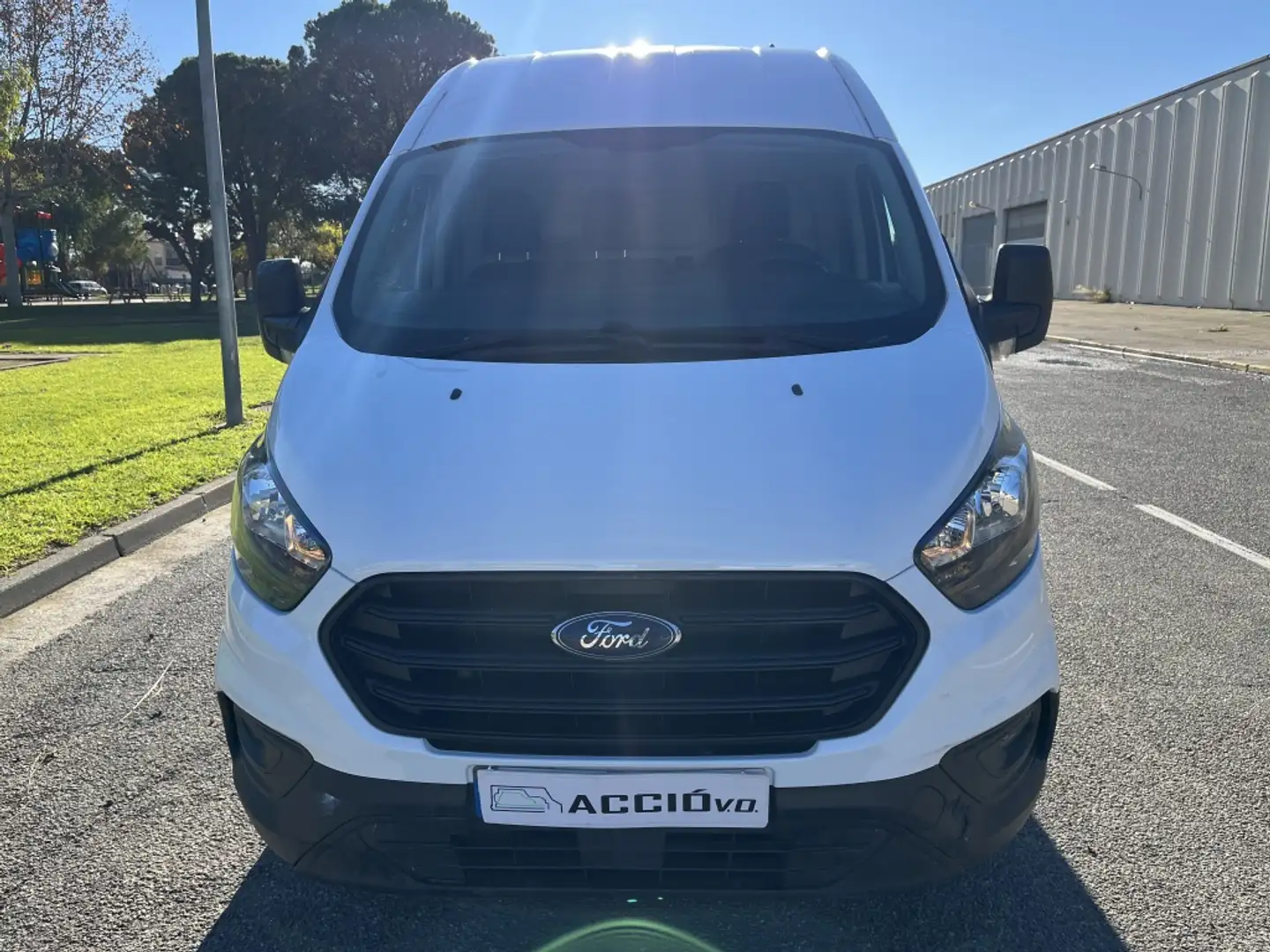 Ford Transit Custom FT 340 L2 Van Ambiente 130 Blanco - 2