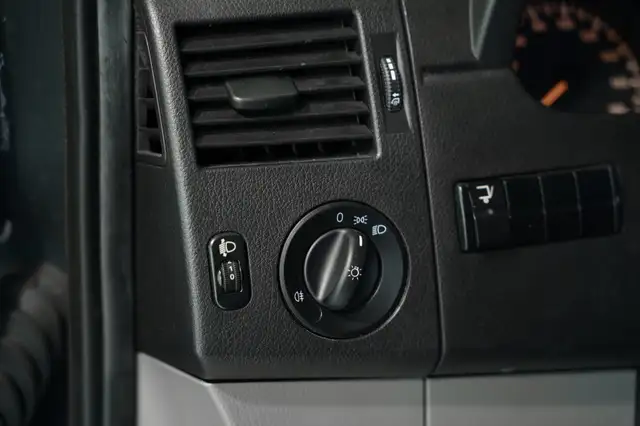 Mercedes-Benz Sprinter view 19