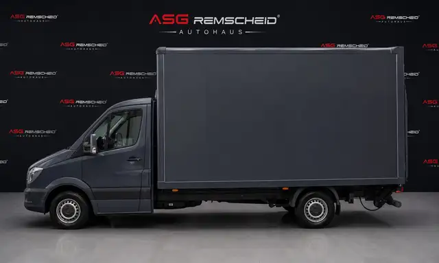 Mercedes-Benz Sprinter view 5