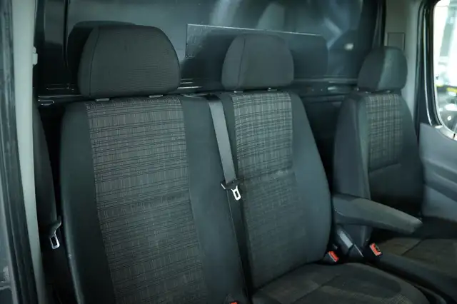 Mercedes-Benz Sprinter view 14