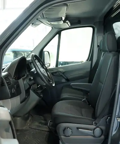 Mercedes-Benz Sprinter view 16