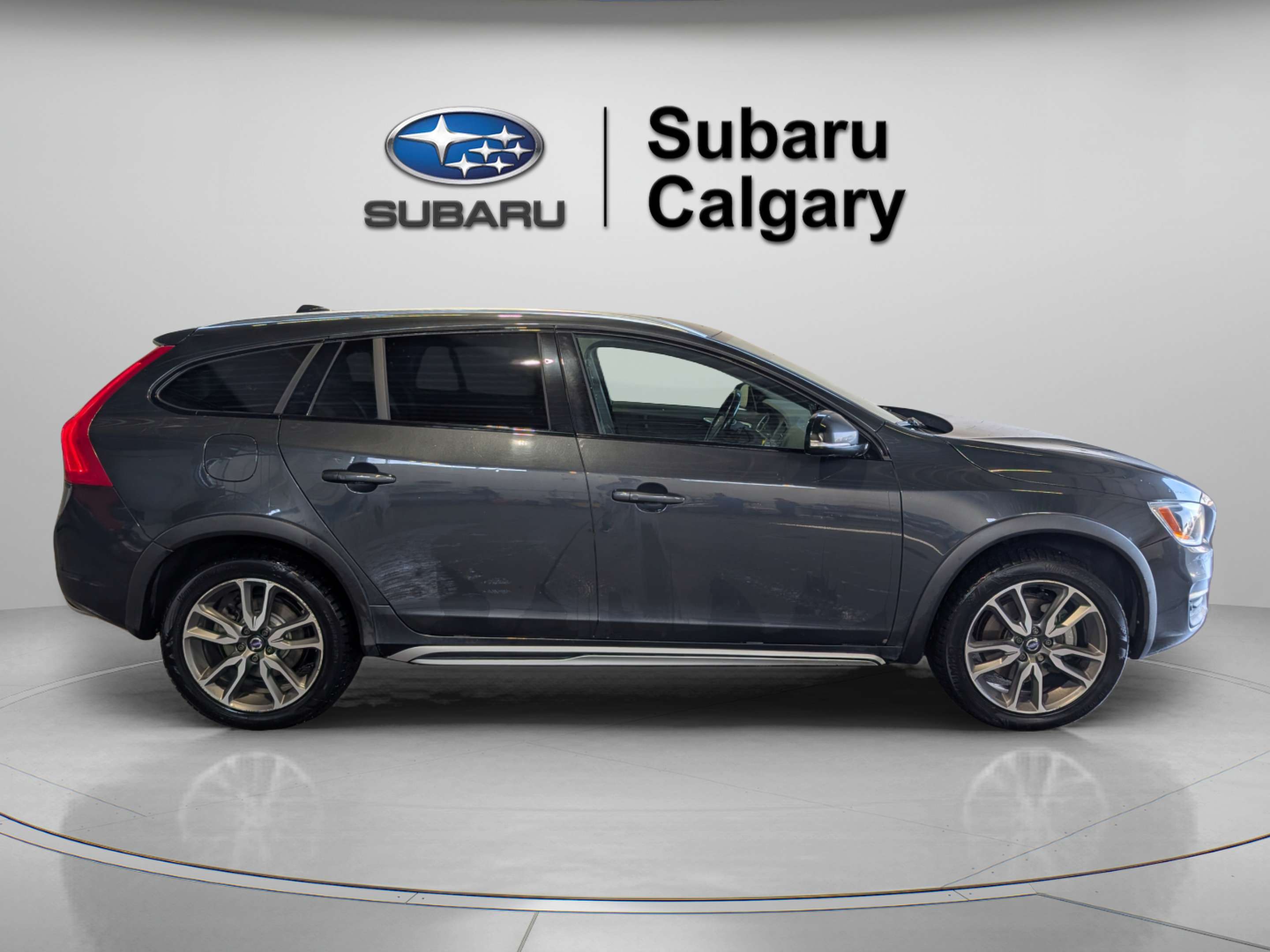 2018 Volvo V60 Cross Country