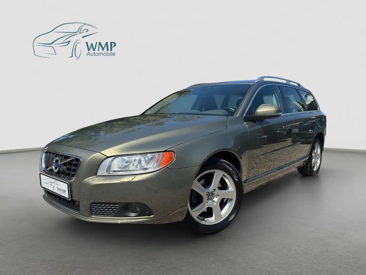 Volvo V70 Kombi Summum/ACC/BLIS/Kamera/Leder/Xenon Grün - 1