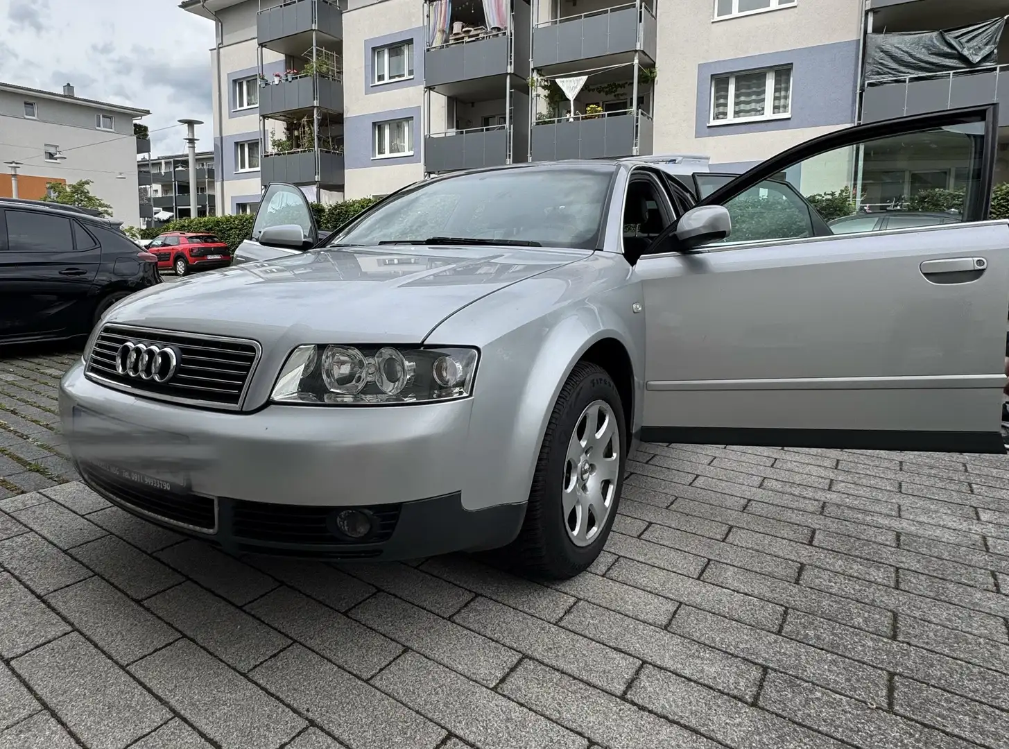 Audi A4 2.0 - 2.HAND! - TÜV 11/26 Silber - 1