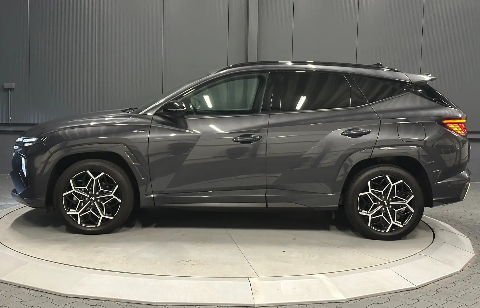 Hyundai TUCSON N Line Plug-In Hybrid 4WD*19Zoll*Sitz-Paket*Assist Gris - 2