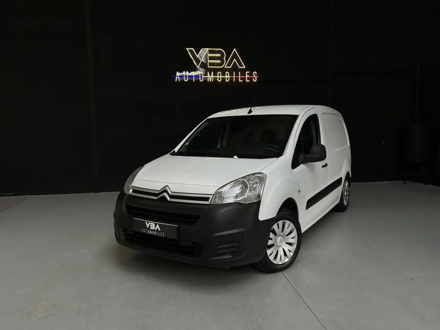 Citroen Berlingo (3) BlueHDi 100 EQUIPEMENT DETAILING BVM Blanc - 2