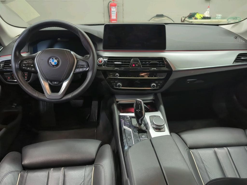 BMW 530 i STHZG*AHK*Headup*Memory*HiFi*4Zonen*Leder — photo 7