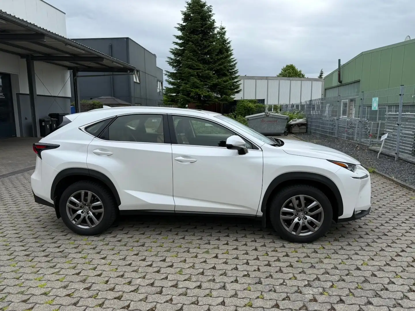 Lexus NX 200t NX 200 Weiß - 1
