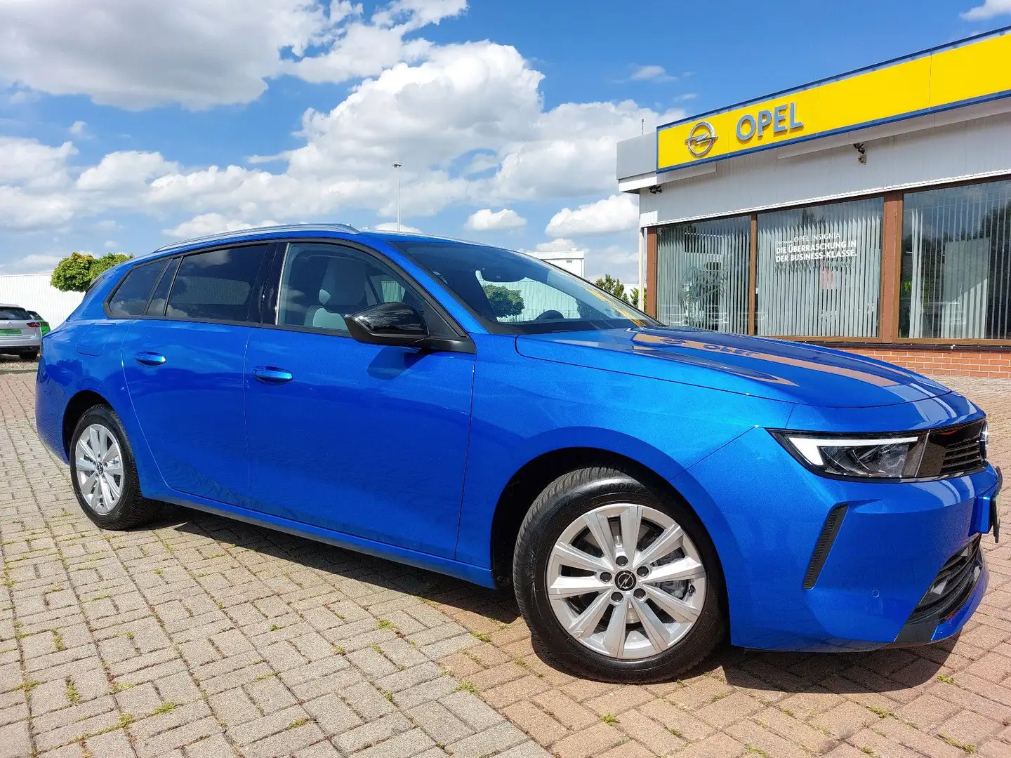 Opel Astra L ST Elegance+LED+KLIMAAUTO+FSHZ+SHZ+LHZ+ Bleu - 1