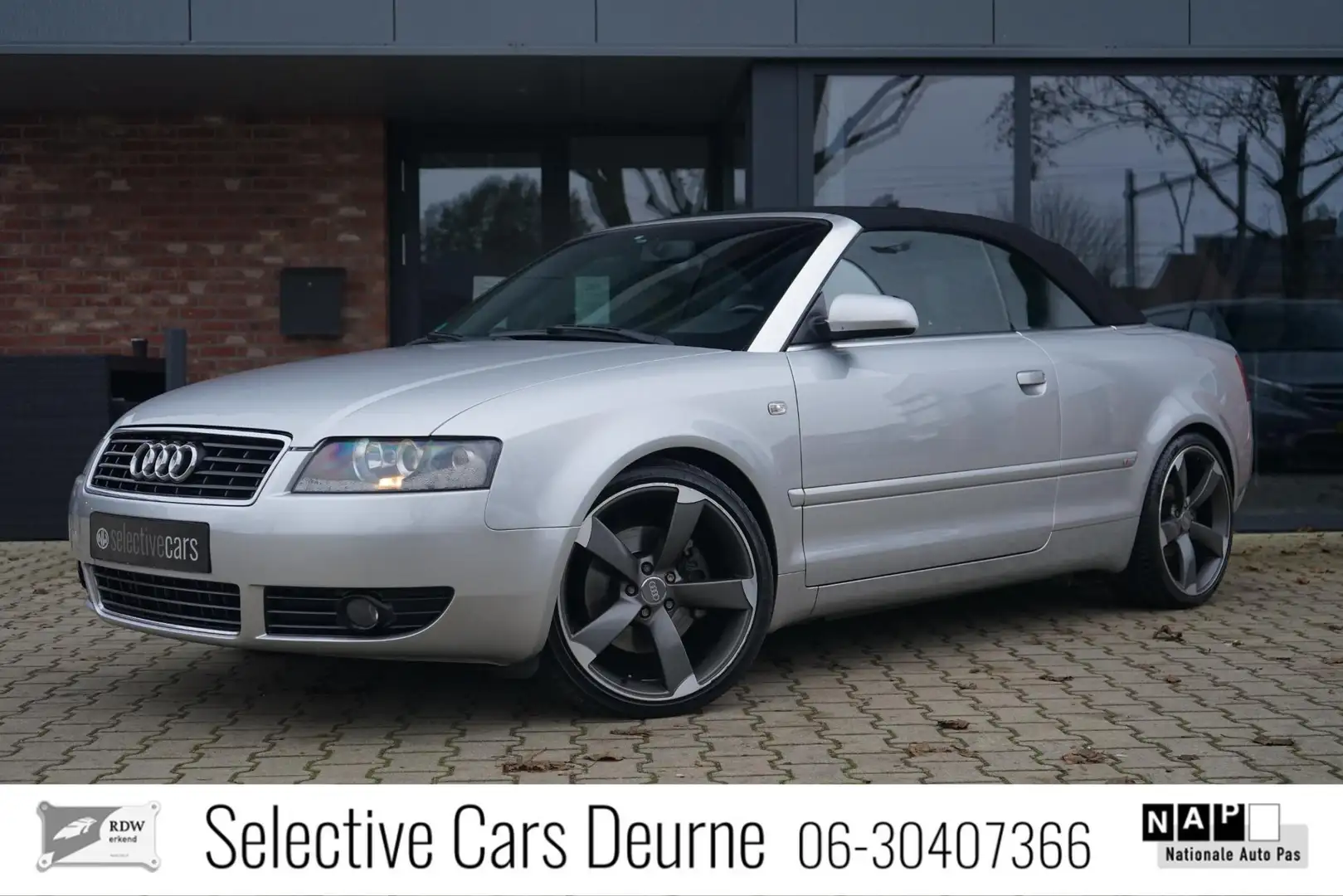 Audi A4 Cabriolet 2.4 V6 Exclusive , S-line, Youngtimer, T Gris - 1