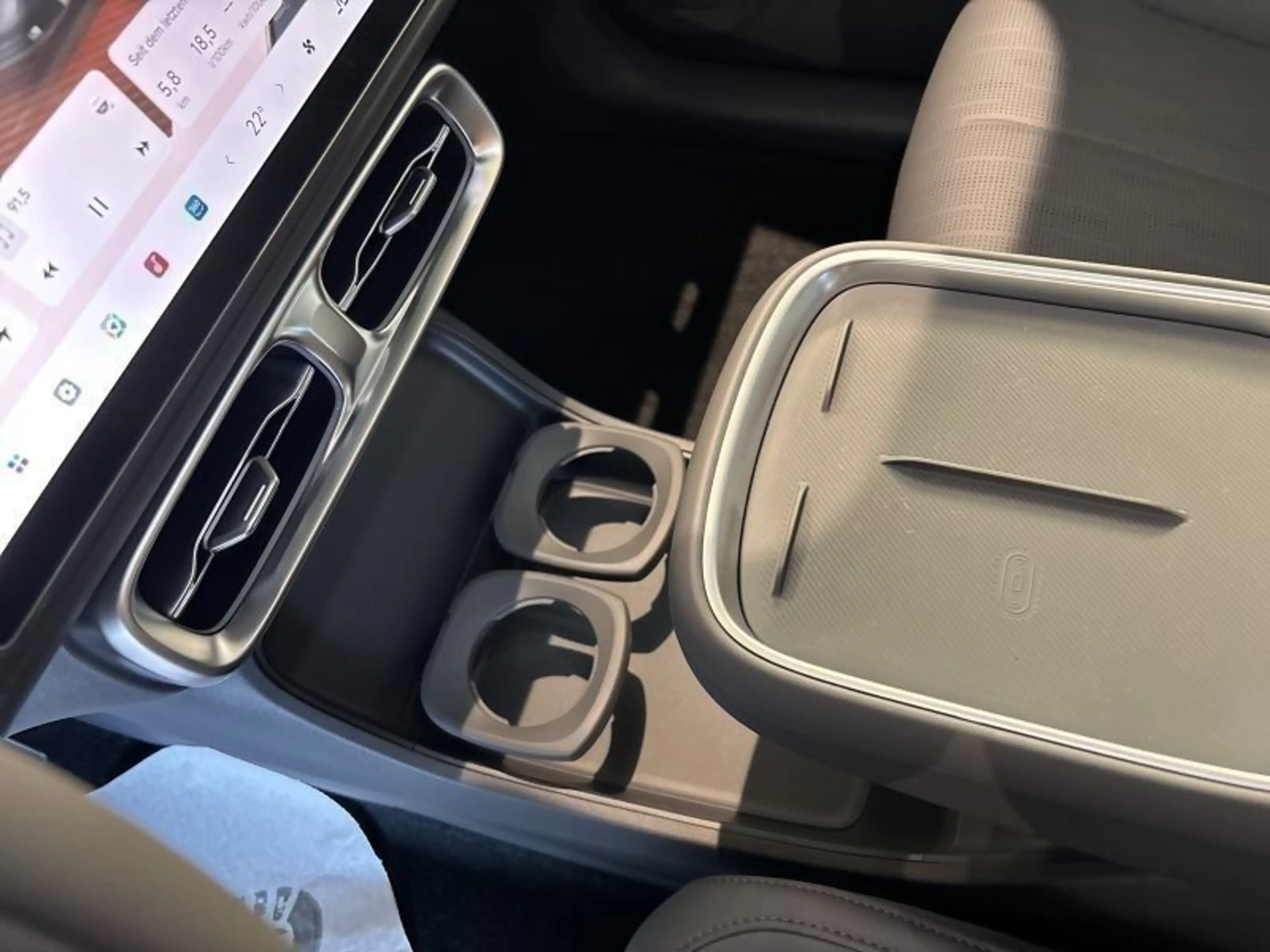 Leapmotor B10 REEV DESIGN — photo 15