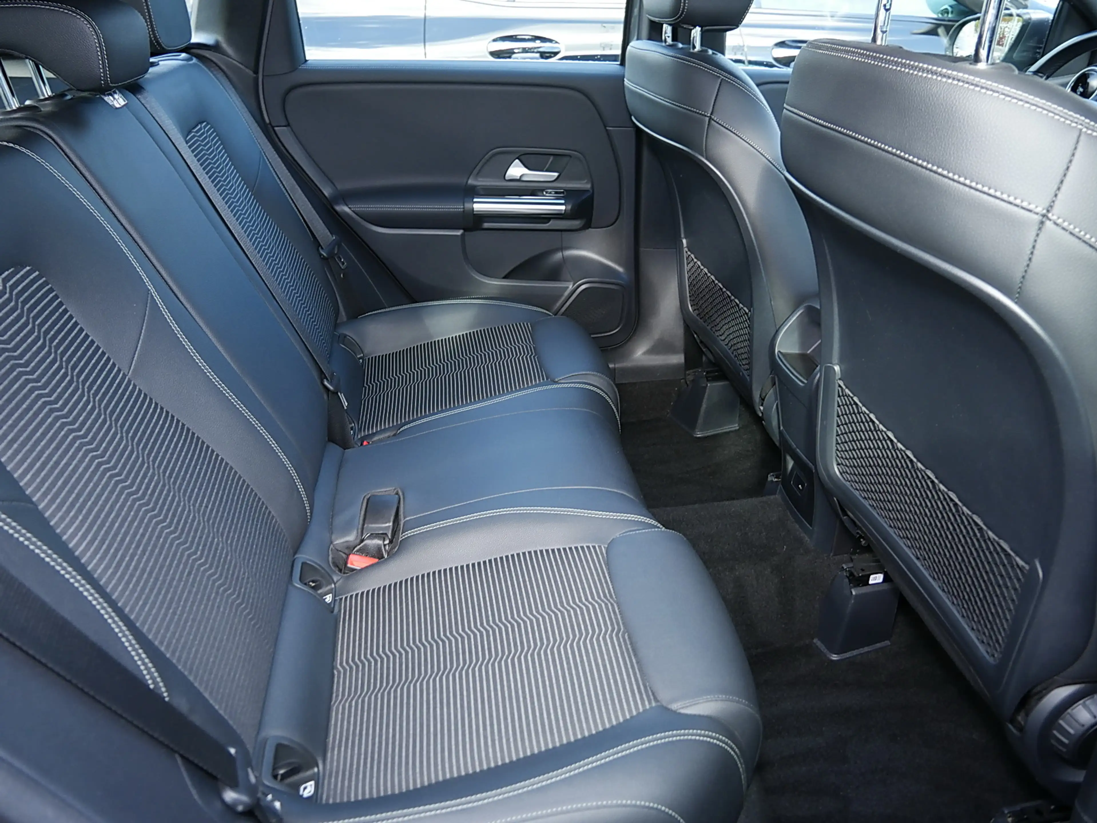 Mercedes-Benz B 200 d MBUX Progressive LED Wide AHK Navi AUT — photo 6