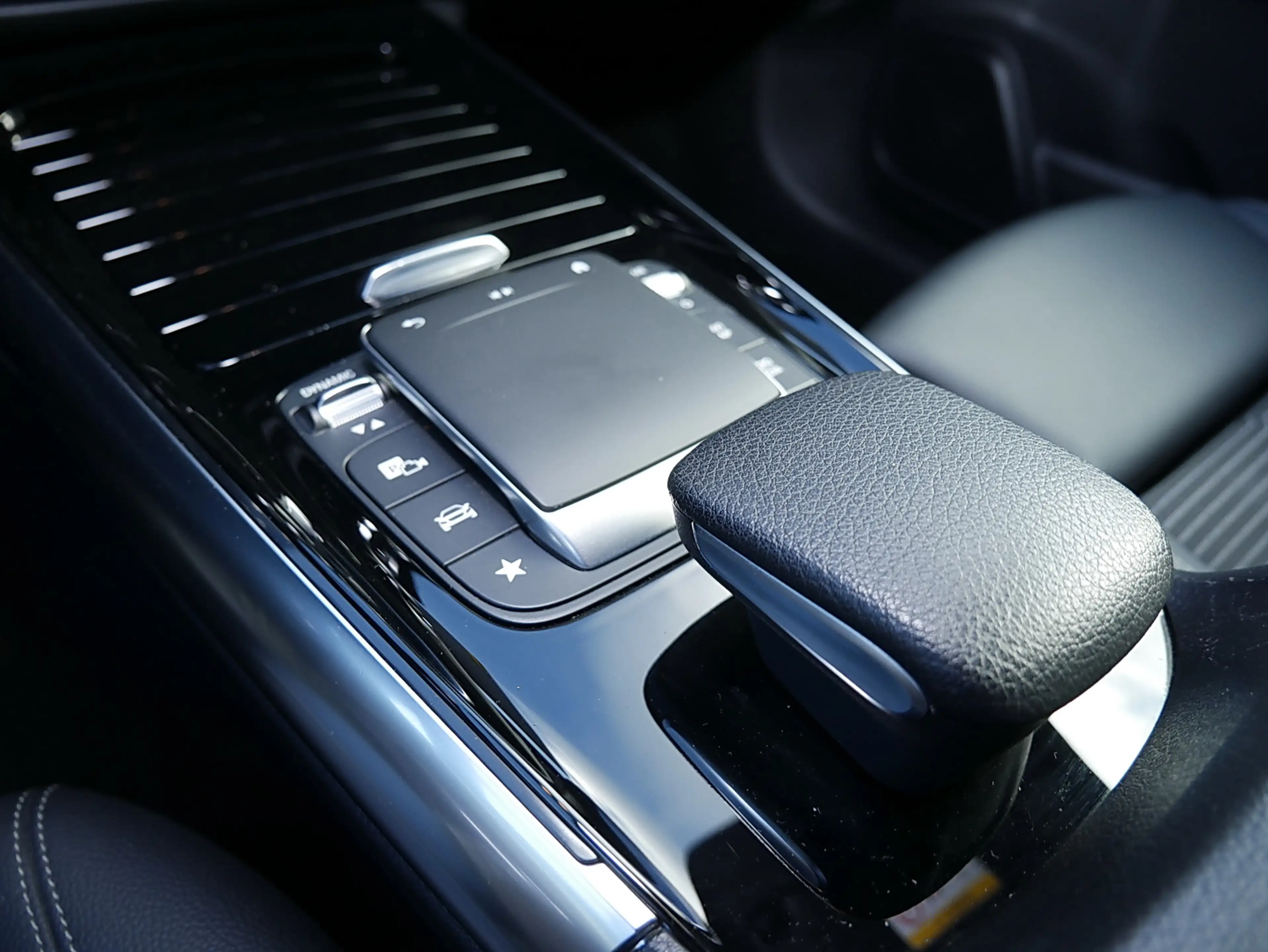 Mercedes-Benz B 200 d MBUX Progressive LED Wide AHK Navi AUT — photo 9